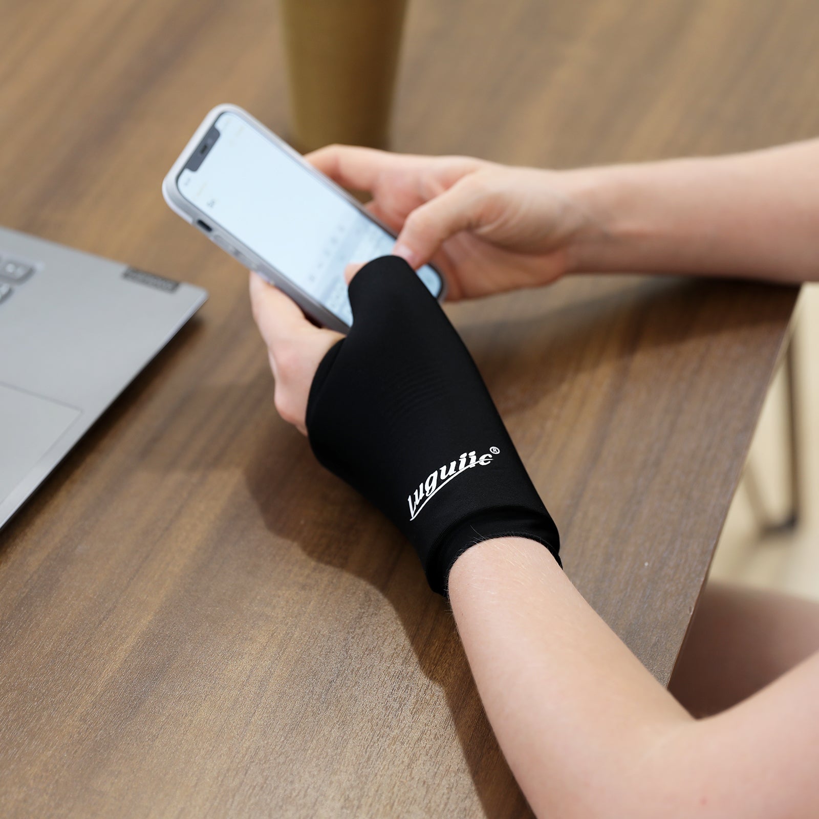 Luguiic Wearable Hand Thumb Wrist Ice Pack